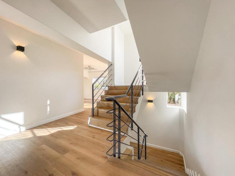 To Let 4 Bedroom Property for Rent in Hout Bay Western Cape